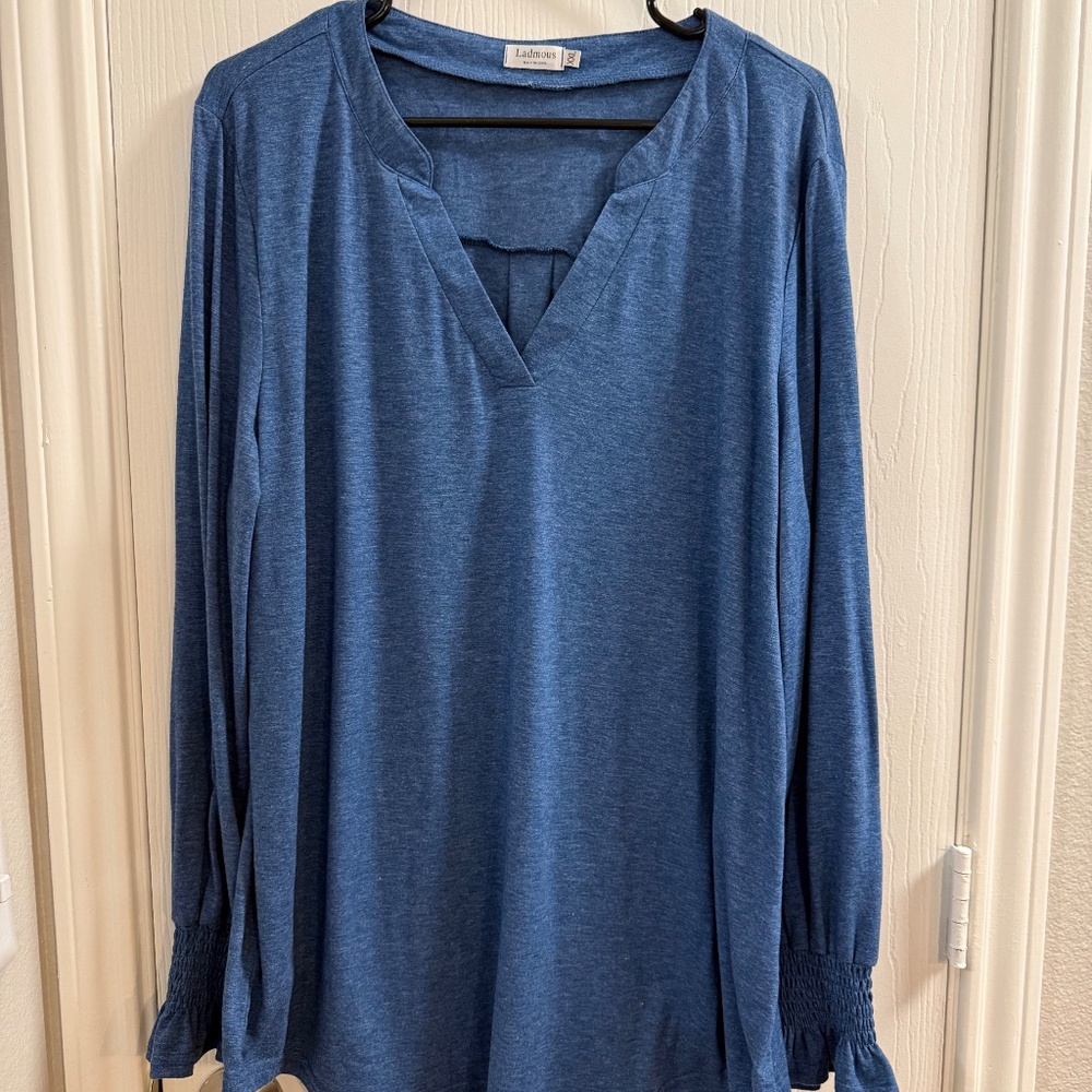 Ladmous Soft Blue Long Sleeve Top – Size XXL